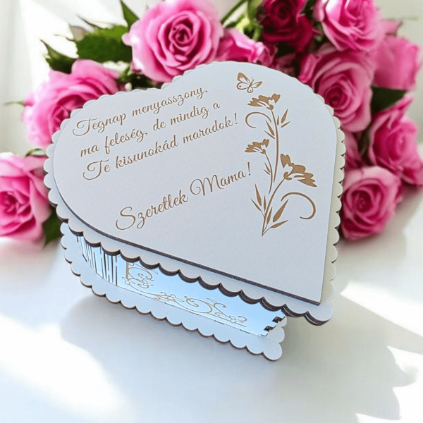 Szív alakú ajándékdoboz